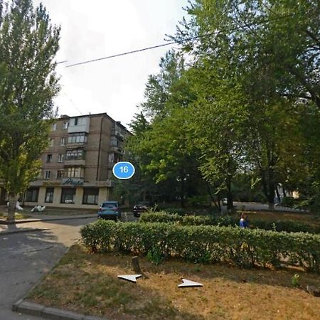 Apartment Studio On Mayakovskogo Avenue Zaporizhia Bagian luar foto
